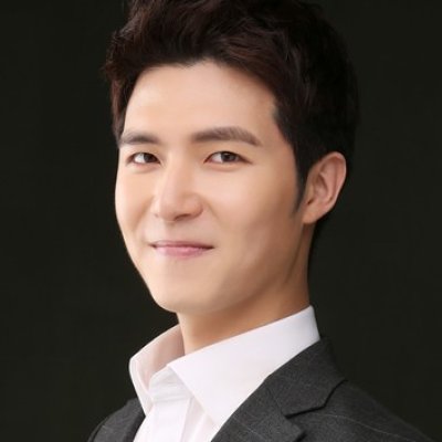 Portrait von Josh Woongki Ahn